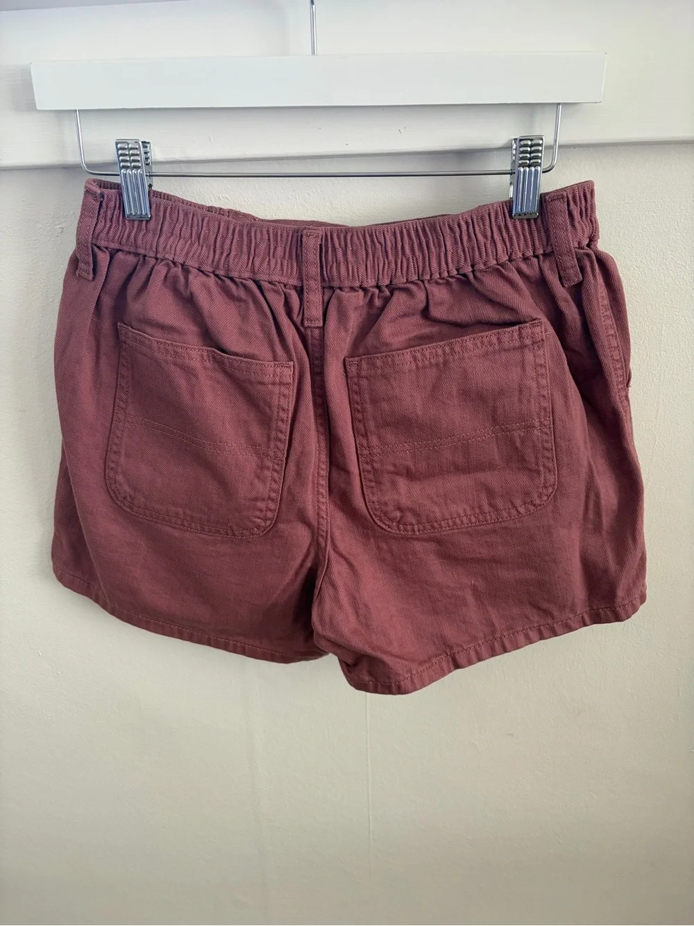 Old Navy burgundy pink shorts with elastic waistband, size 16 #oldnavy #elastic